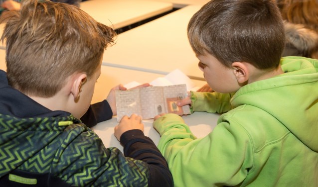 Spionagetraining in het Nationaal Bevrijdingsmuseum. (foto: Archief Bevrijdingsmuseum Groesbeek)