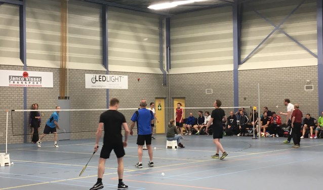 Badmintontoernooi. (foto: Alberdien Langen)