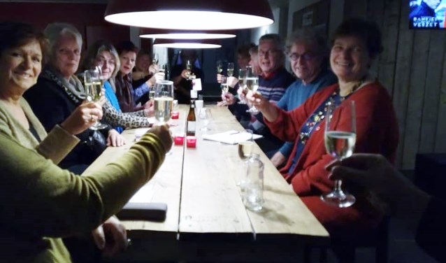 Kunstcaféborrel bij de KiK. (foto: Rita Kosman)