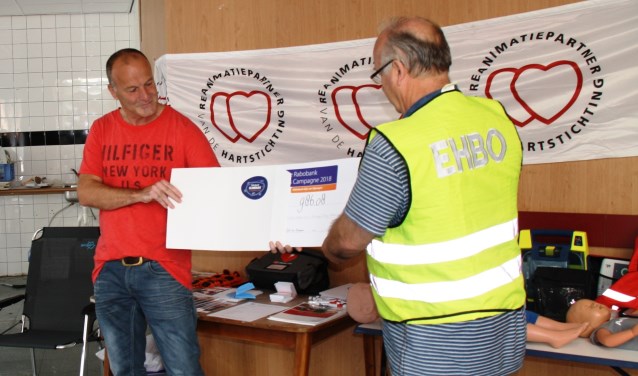 Overhandiging cheque Rabobank in 2018. (foto: Hans Driessen)