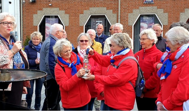 deBolL haalt het vuur op in Huissen. (foto: Gerry Wetters)