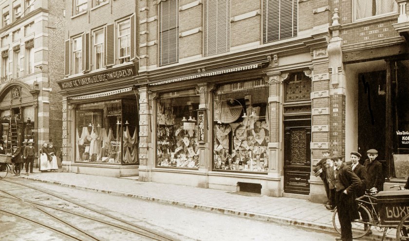 Bakkerstraat voor WO2
(Foto: Gelders Archief)
